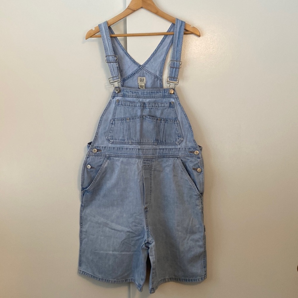 Gap shorts overalls - size L